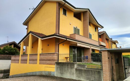 CASTAGNOLE PIEMONTE – via Anna Frank, Villa a schiera di testa