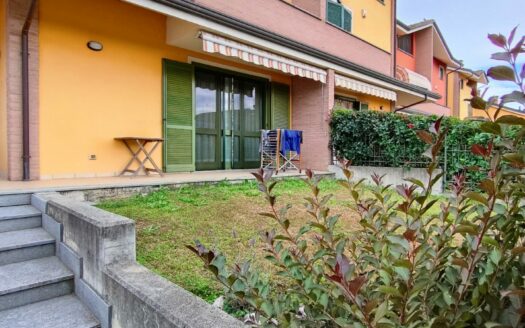 CASTAGNOLE PIEMONTE – via Anna Frank, Villa a schiera di testa