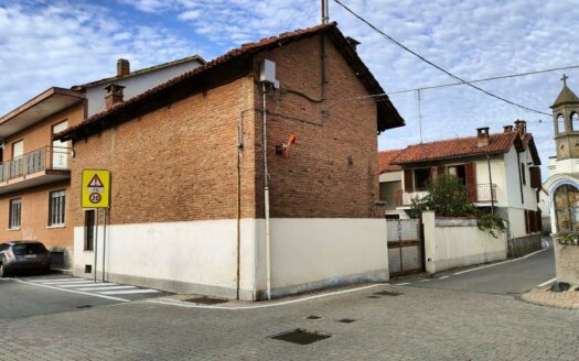 VINOVO – centro paese rustico da ristrutturare